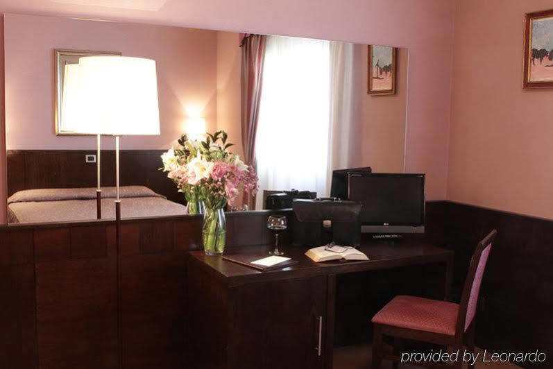 Hotel City Piacenza Zewnętrze zdjęcie